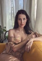 Aellagirl (@aellagirl) — OnlyFans & Instagram girl
