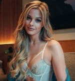 Bri Blossom (@briblossomvip) — OnlyFans & Instagram girl