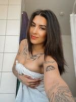 Aurelia (@inkedaurelia) — OnlyFans & Instagram girl