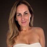 Jane (@janenaughtymom) profile photo