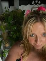 Love (@livelovelaugh1985) — OnlyFans & Instagram girl