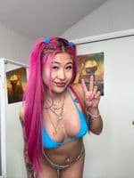 lovelyasianlily (@lovelyasianlily) profile photo