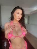 Michelleyroo (@michelleyroo) profile photo
