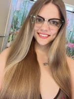 Molly Marie (@mollymariexo) — OnlyFans & Instagram girl