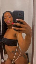 Roxxy (@roxxy_richie) — OnlyFans & Instagram girl