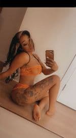 slim2baddd (@thicky2bad) — OnlyFans & Instagram girl