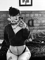 Toxic_fox5197 (@toxic_fox5197) — OnlyFans & Instagram girl