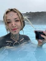 Christina (@veganfortheanimals) profile photo
